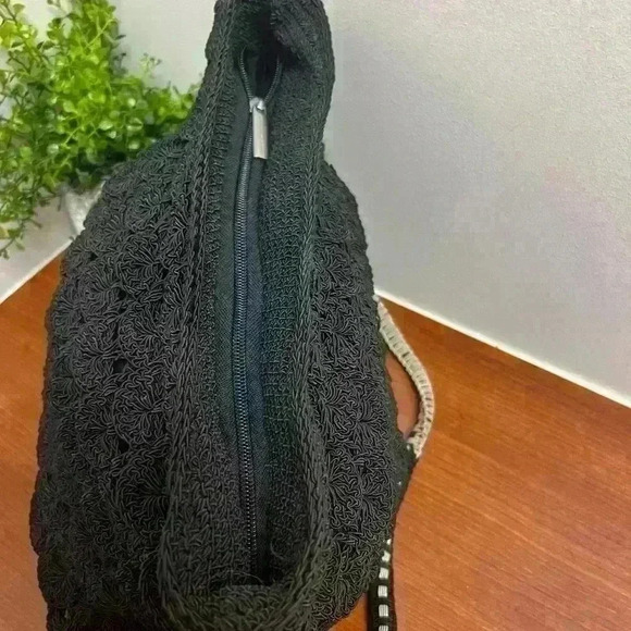 EUC Stone Mountain Black Weave Shoulder Bag Woven Handles Boho Style Scallop - Picture 6 of 13